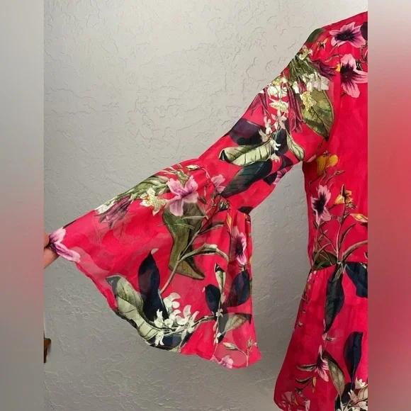 Women’s Cupid Hot Pink Bell Sleeve Babydoll Floral Top Size Medium - Picture 5 of 10